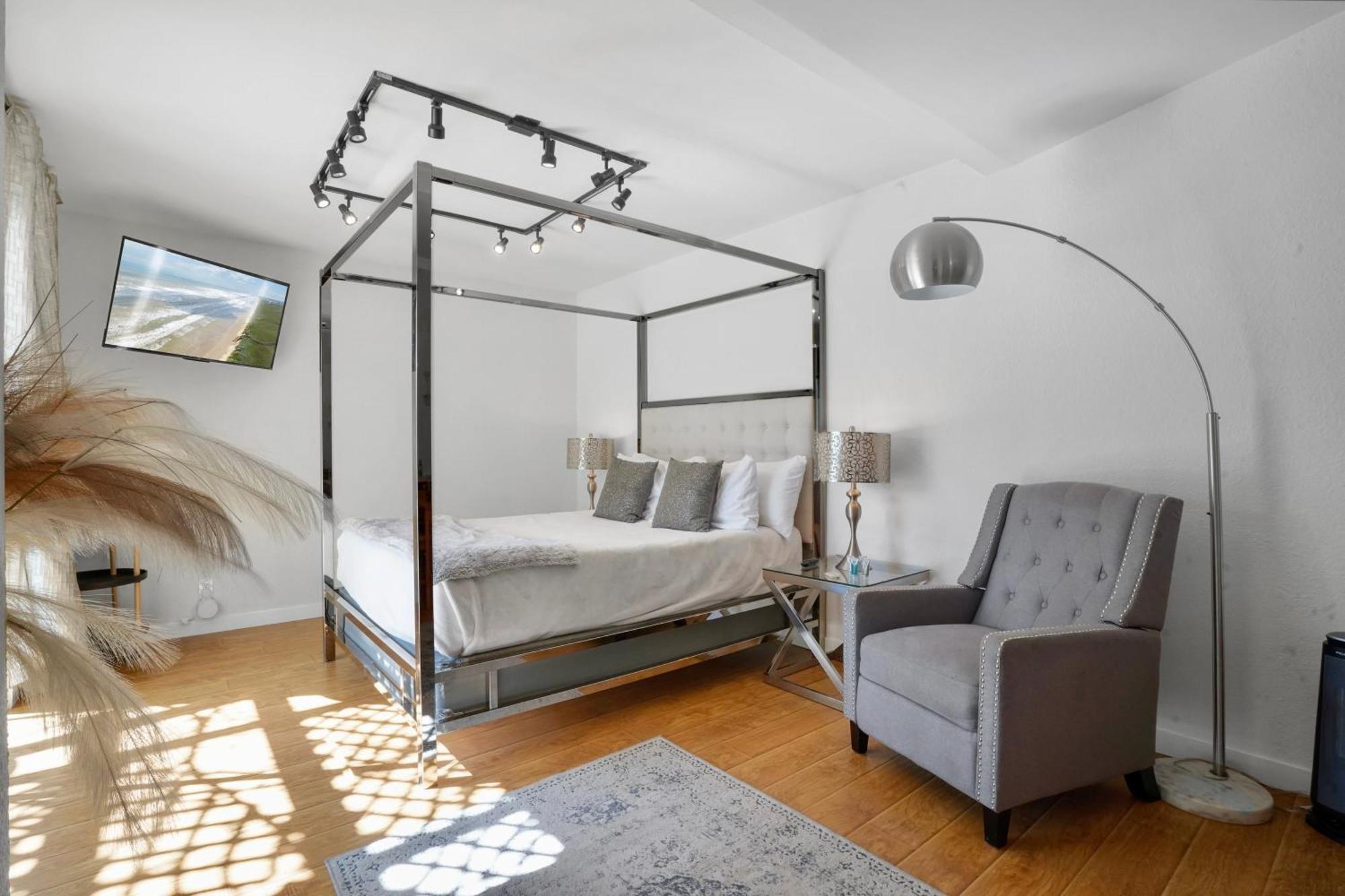 Villa La Verde - Newly Designed 4Br Villa With Pool & Guesthouse By Topanga Лос Анджелис Екстериор снимка